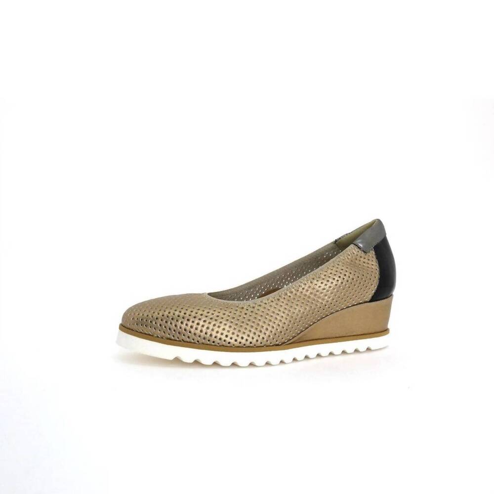 NEW BELLA COMFORTO women's jyllian slip-on wedge in noisette